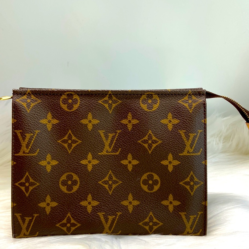 Louis Vuitton Monogram Toiletry Pouch 19